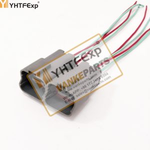 010030-komatsu -6 throttle motor plug 4 wires